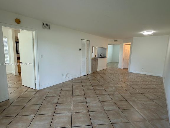 5th image of 1025 Coral Club Dr #1025