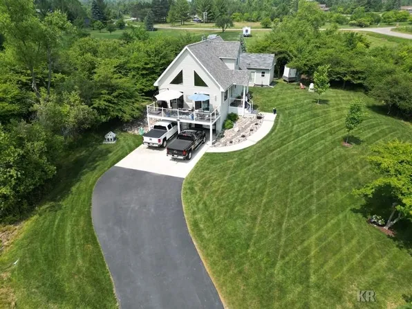 5228 Winchester Way, Gladwin, MI 48624