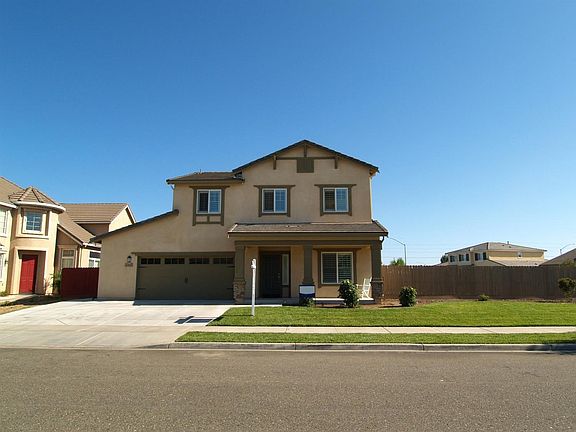 2nd image of 3725 Skeena Ave