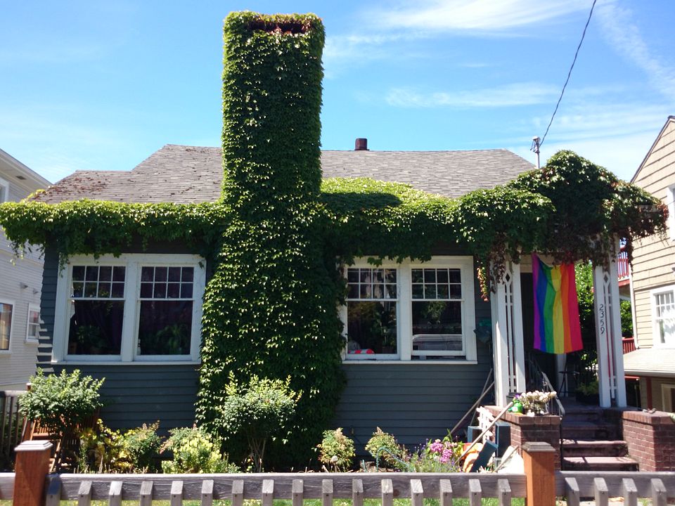 2nd image of 2359 Franklin Ave E