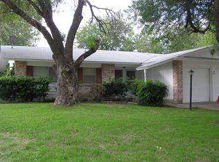 2810 Posey Dr, Irving, TX 75062