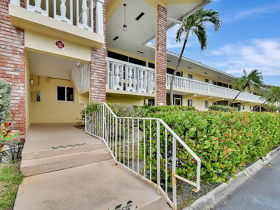 4th image of 2121 NE 68th Street #102