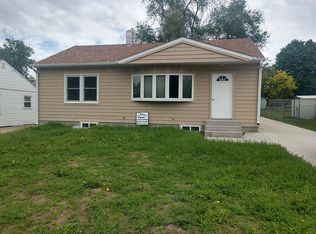 2014 Walnut St, Yankton, SD 57078