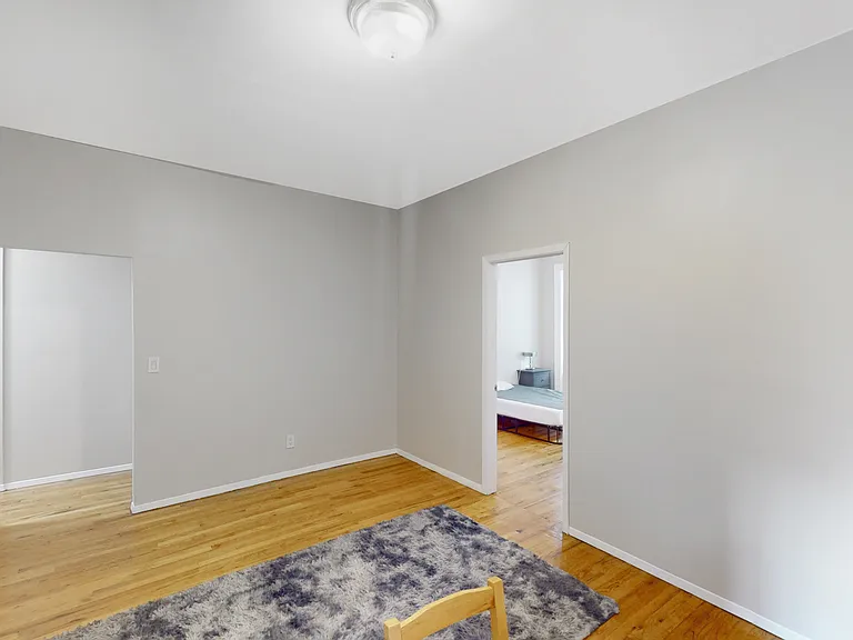 180 Claremont Ave #4 — Photo 2