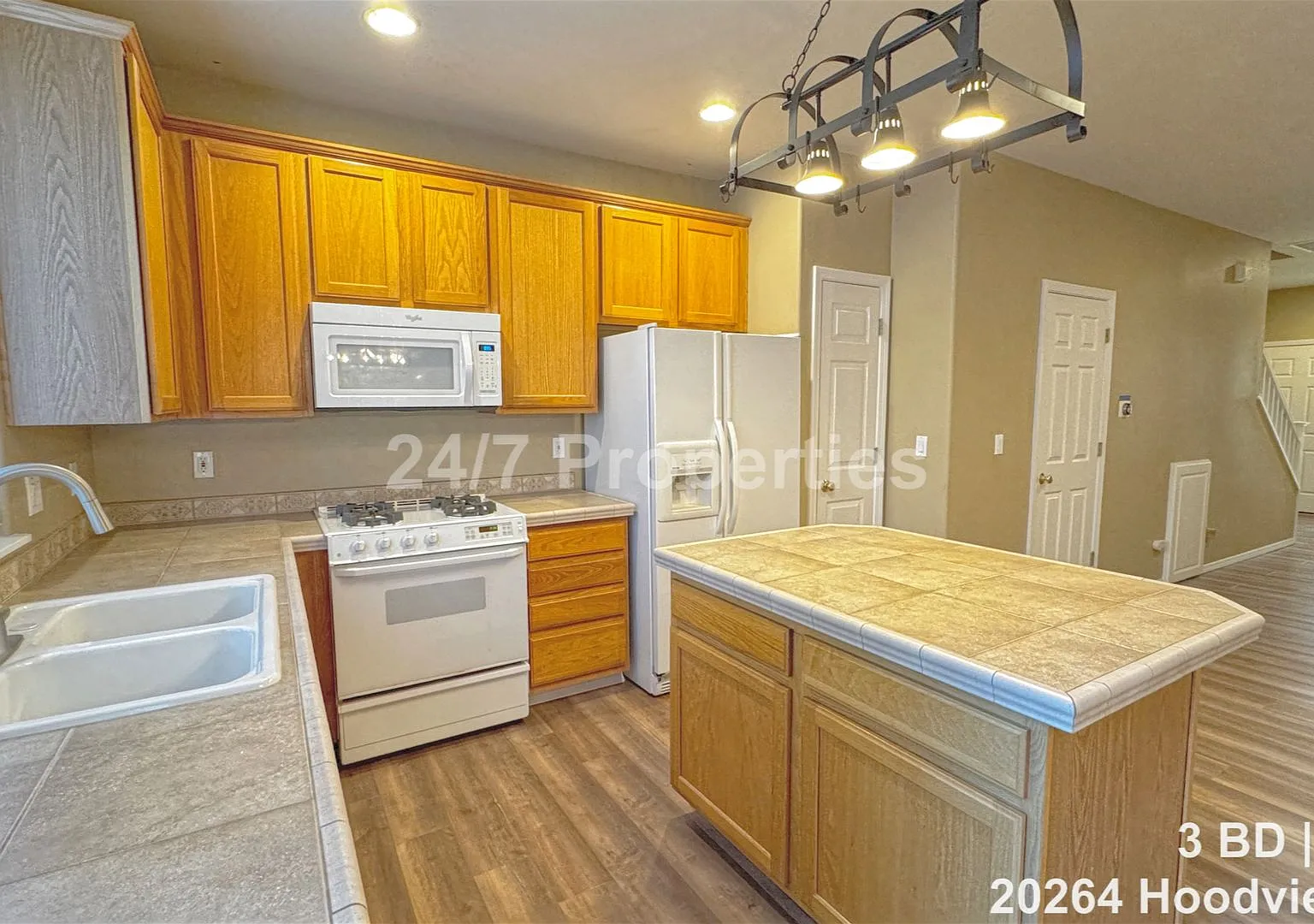 Comfortable 3 BD | 2.5 BA Townhome - West Linn — Photo 3