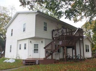 340 W Adams St, Platteville, WI 53818