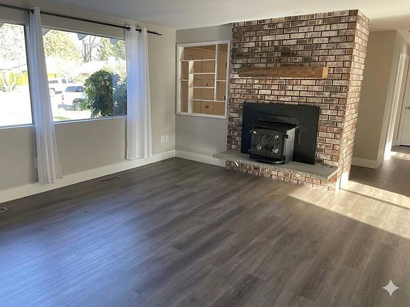2nd image of 12350 105th Pl NE