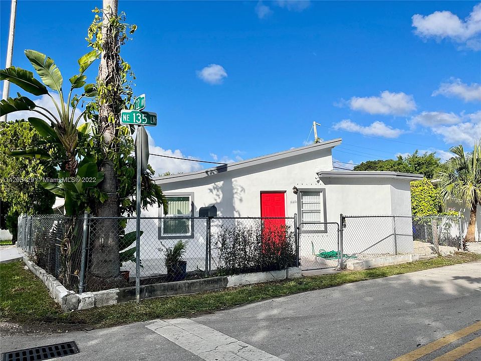 1st image of 2201 NE 135th Ln