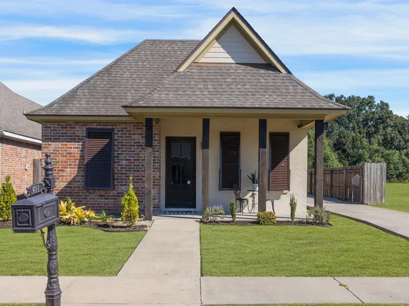 911 Russo Rd, New Iberia, LA 70563