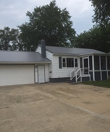 2nd image of 408 Oakdale Ave