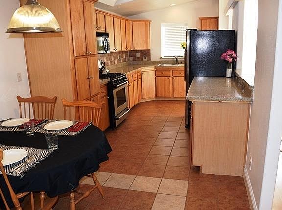 2nd image of 1225 Vienna Dr Spc 76