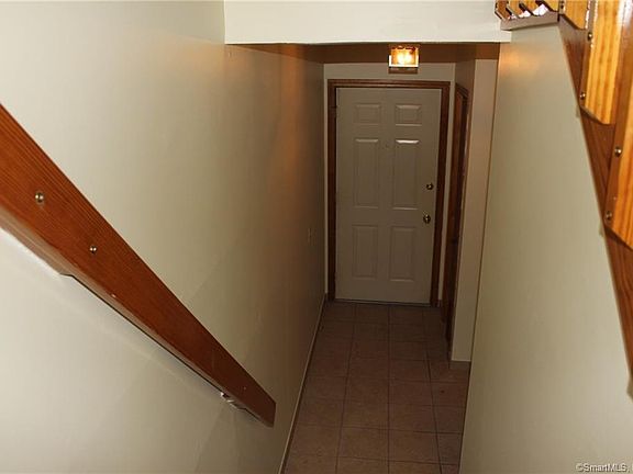 4th image of 410 Farmington Ave APT K2