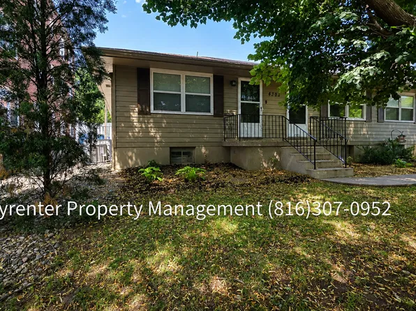 4308 Oak St, Kansas City, MO 64111