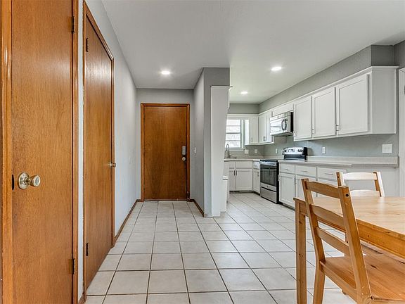 5th image of 5004 N Asbury Ave
