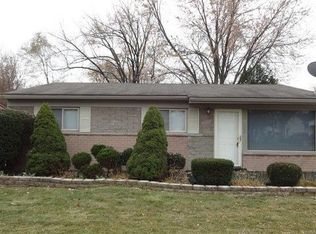35133 Fairchild St, Westland, MI 48186