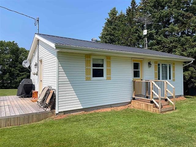 1st image of 404 Fortune Cove Rd