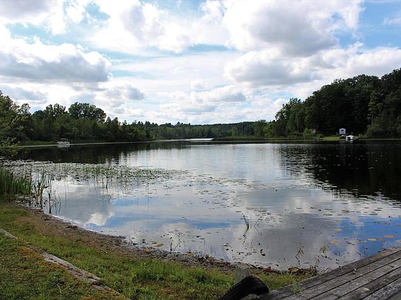 5th image of 4668 Beech Dr