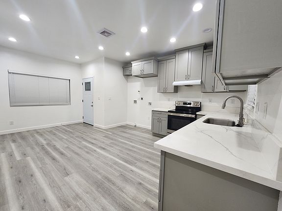 3rd image of 12276 Ditmore Dr