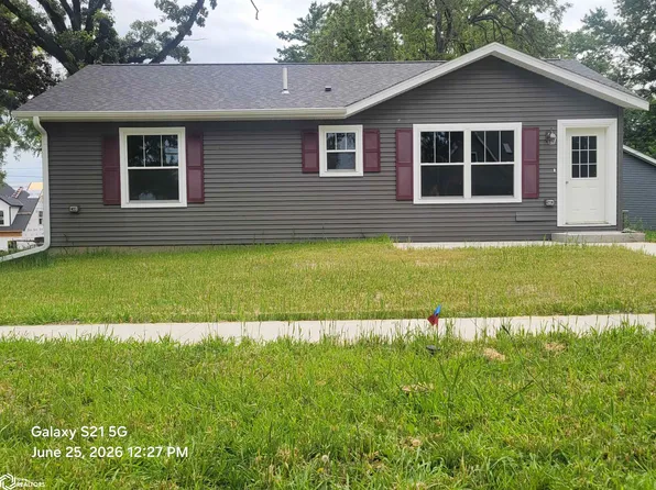 207 E Jefferson St, Mount Ayr, IA 50854
