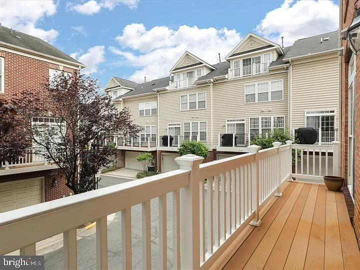 7980 Vigne Ct — Photo 12