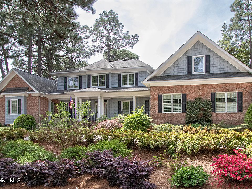 1st image of 60 Oak Meadow Road
