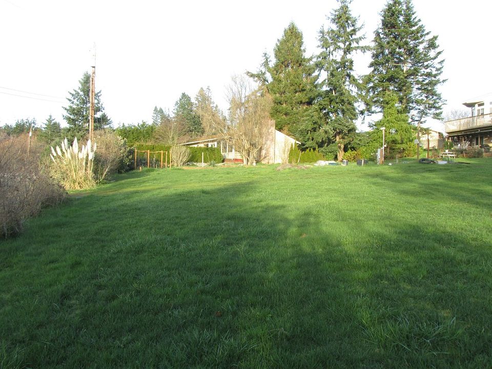 2nd image of 1145 Westmoor Pl