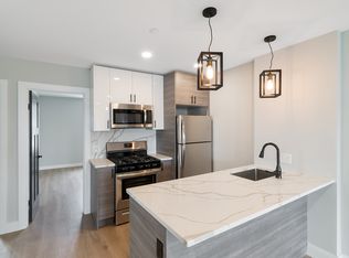 67 Chelsea St #4, Boston, MA 02128