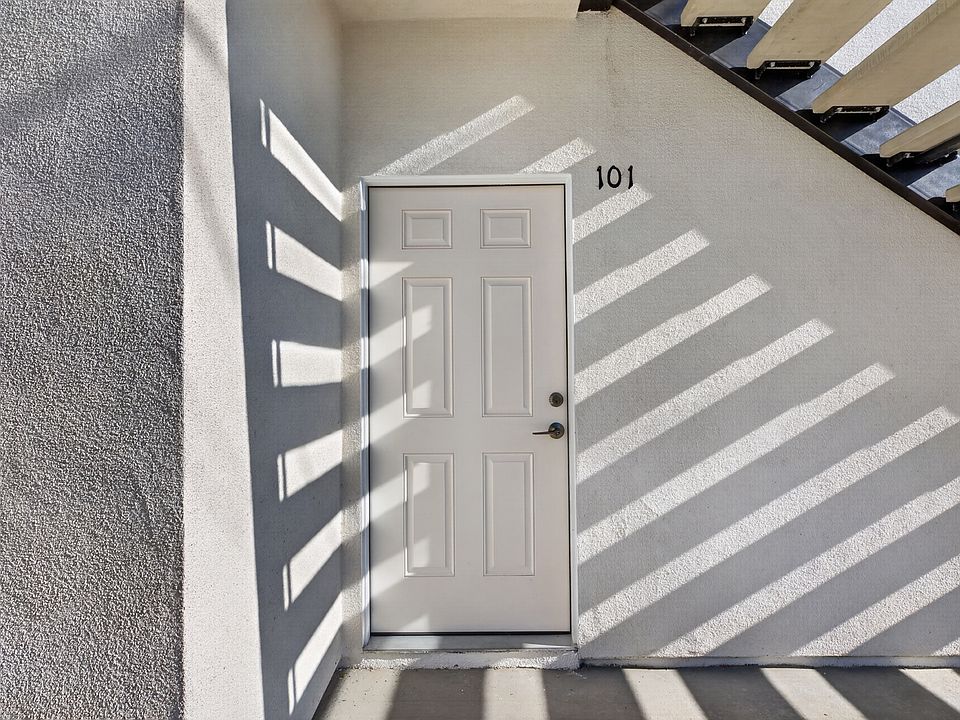 1st image of 1809 N Avon St #101