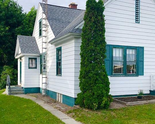 3rd image of 402 W Truman St