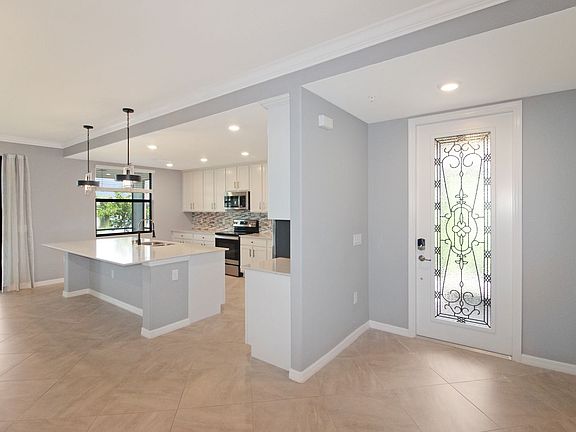 2nd image of 10808 Tarflower Dr Unit 102