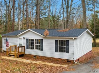 408 Longwood Dr, Bracey, VA 23919