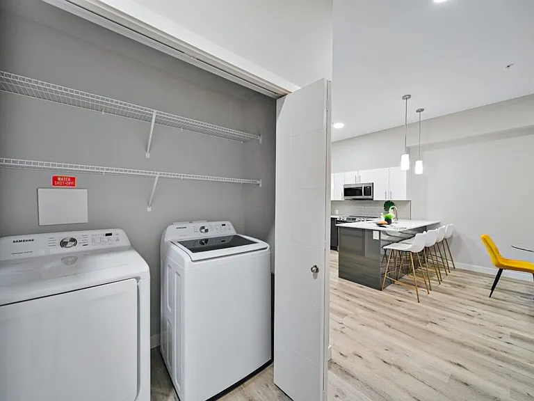 425 Ballantrae Dr — Photo 65