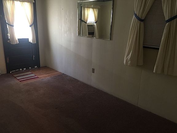 3rd image of 102 E 13th Ave