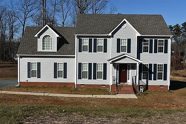 1st image of 16 Fox Hollow Ln