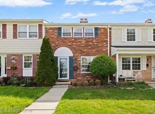 19848 Irongate Ct, Northville, MI 48167