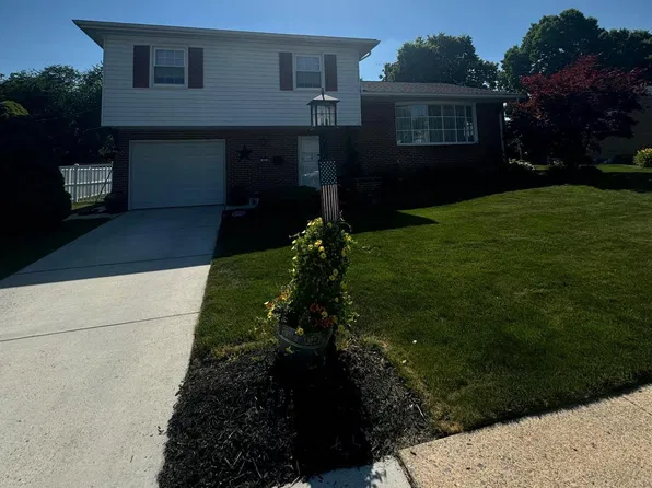 33 S West Ave, Shiremanstown, PA 17011