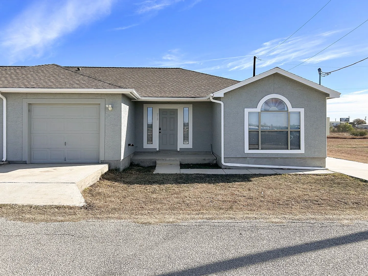 Charming Duplex with a Touch of Country Charm — Photo 2