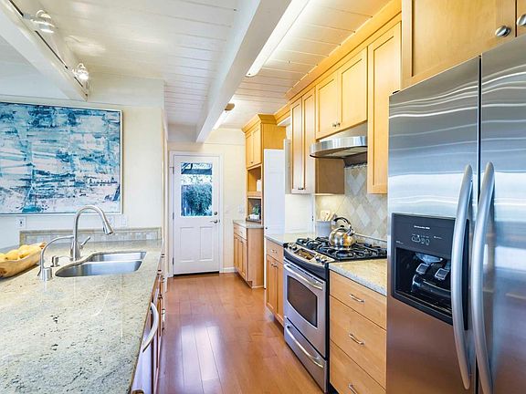 5th image of 3330 Saint Michael Dr