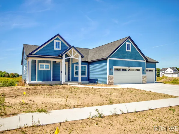 3639 Garner Dr #24, Zeeland, MI 49464