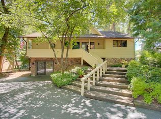 153 Saint Andrews Trl, Fontana, WI 53125