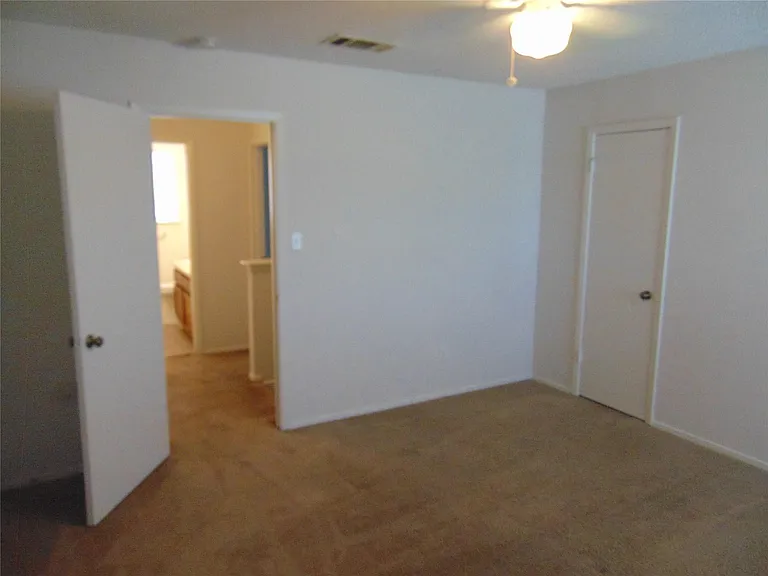 508 Burlwood Ct — Photo 10
