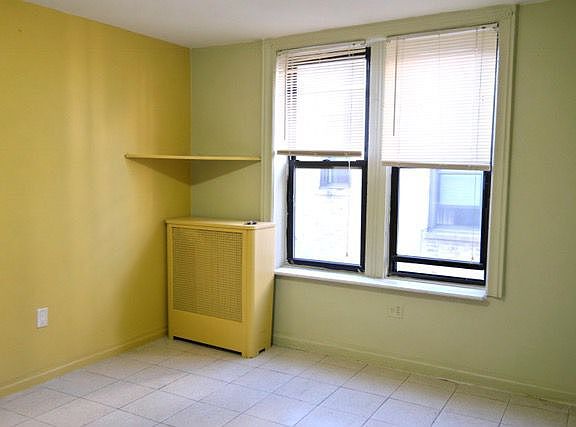 4th image of 4522 39th Pl APT 3A