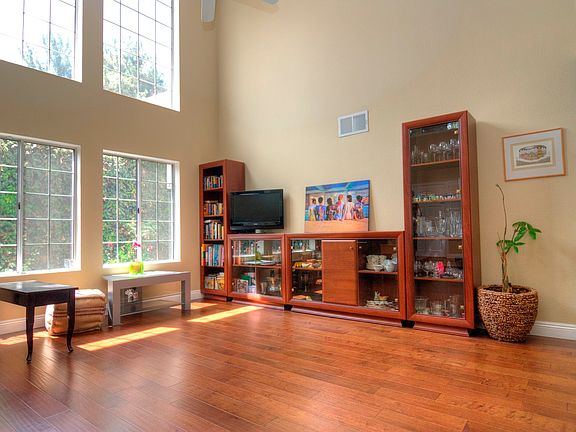 2nd image of 5252 Evanwood Ave