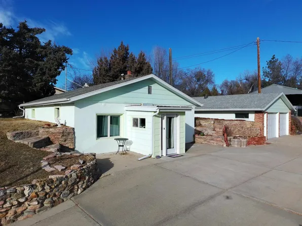 1020 Evanston Ave, Hot Springs, SD 57747