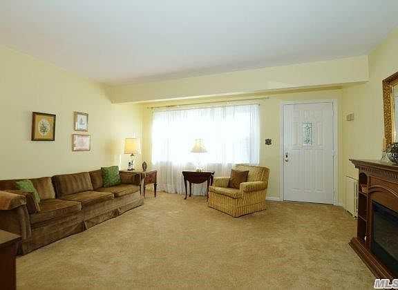 3rd image of 176 Campbell Ave