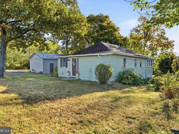 1217 N Ridge Rd, Perkasie, PA 18944