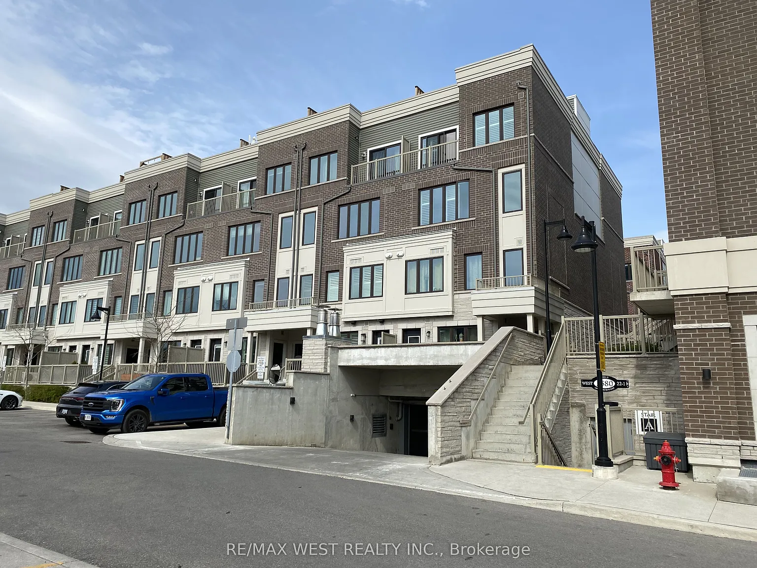 2 bed, $2,900 — Photo 1