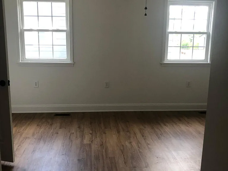 107 Crane Ave — Photo 30
