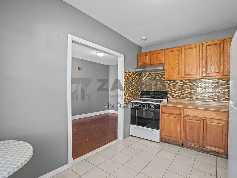 72 Mowry St #3R-3 — Photo 3