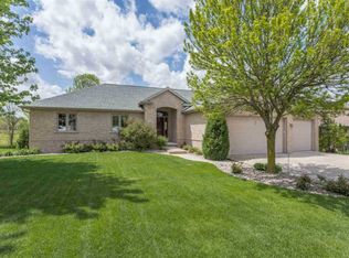 1517 Belle Plane Cir, Green Bay, WI 54313